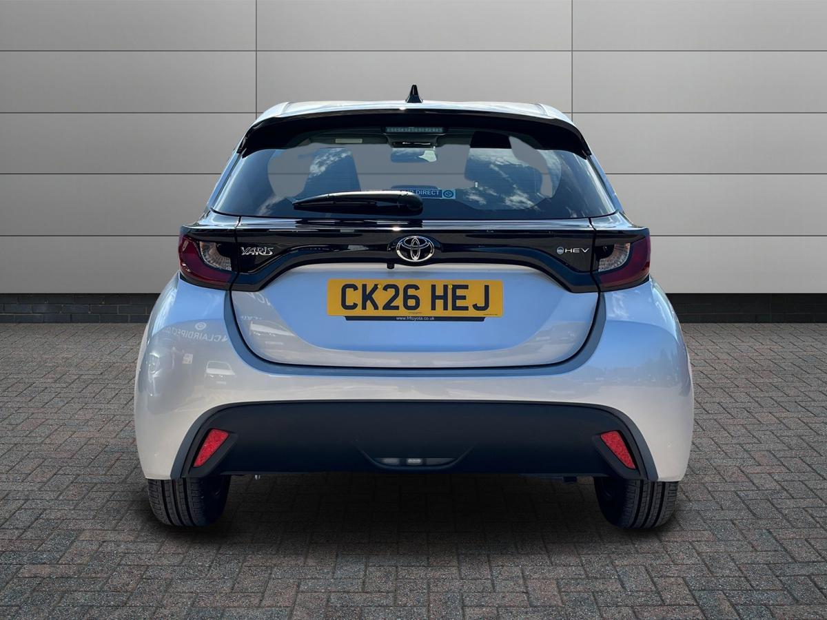 Toyota Yaris Photo 6