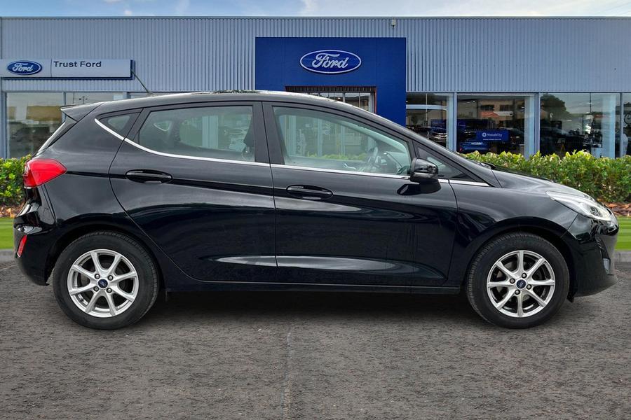 Ford Fiesta Photo autoimg-5474c7f3660272b56d763acf516a96daf61de800.jpg