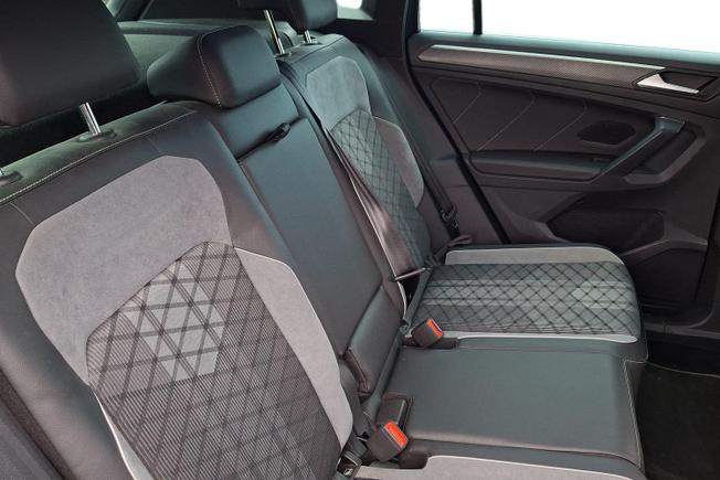 VOLKSWAGEN Tiguan Photo 9