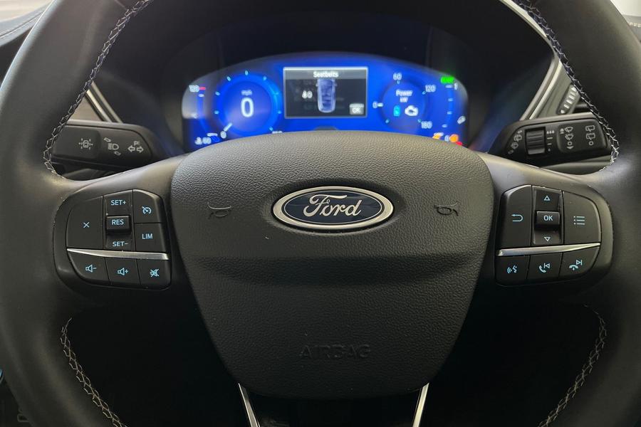 Ford Kuga Photo autoimg-5477a7e580b196aaca65326cb98879abfb677ee6.jpg