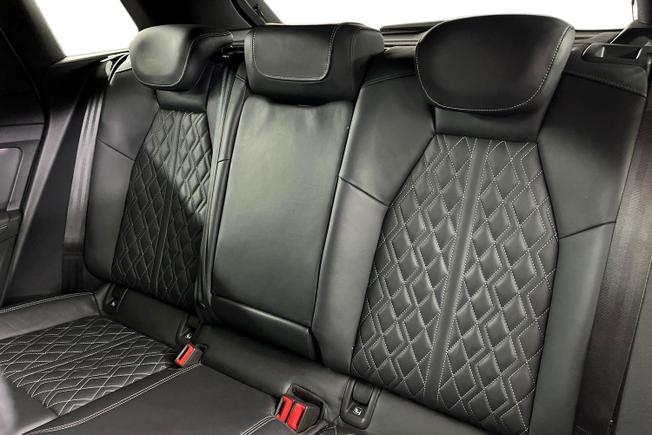 AUDI Q4 E-Tron Photo 9
