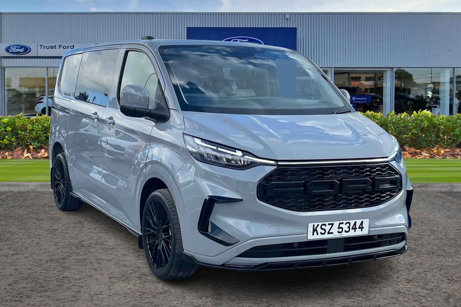 Ford Transit Custom Photo 0