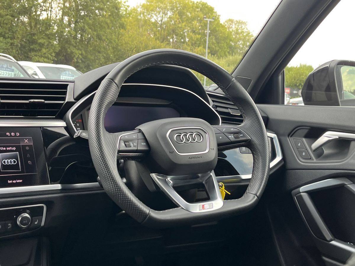 Audi Q3 Photo 13