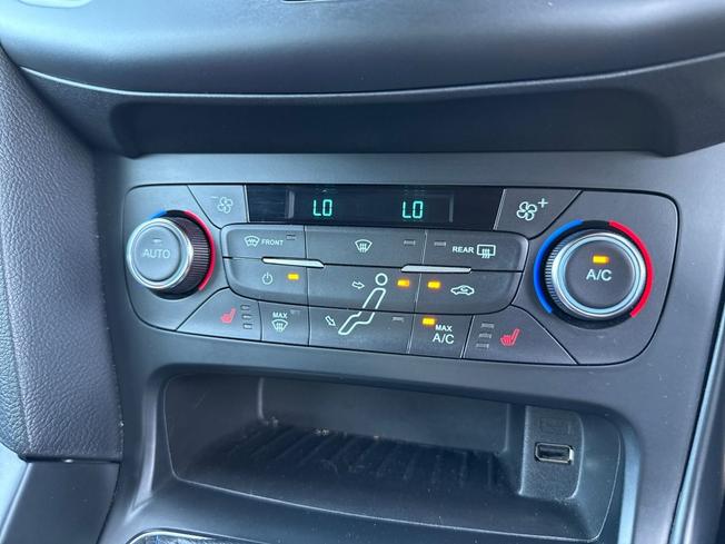 FORD Focus Photo 43