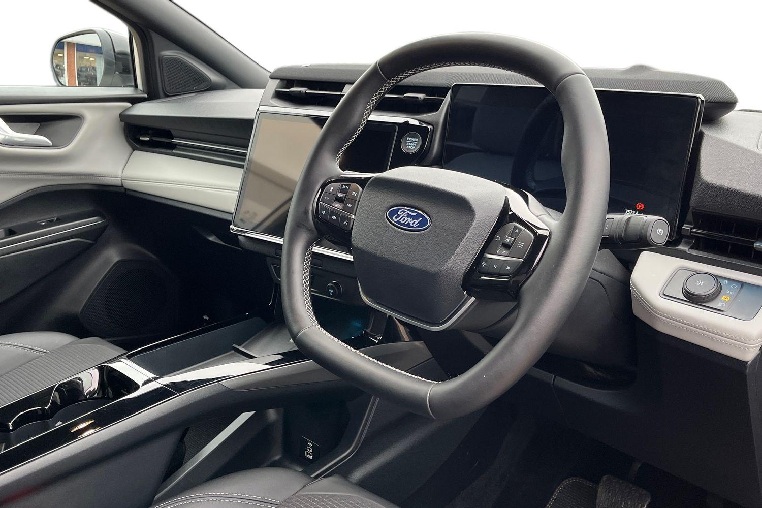Ford Puma Gen-E Photo 8