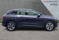 AUDI Q4 E-Tron Photo 4