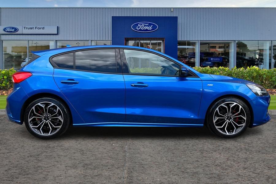 Ford FOCUS Photo autoimg-5485ae7d786f52ea86cb7b5565e70f424a1da7a9.jpg