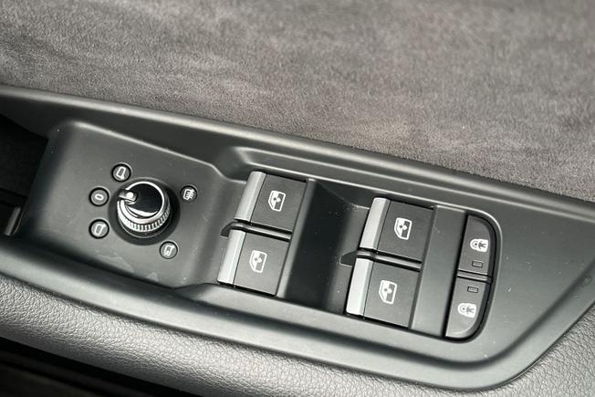 AUDI A4 Photo 39