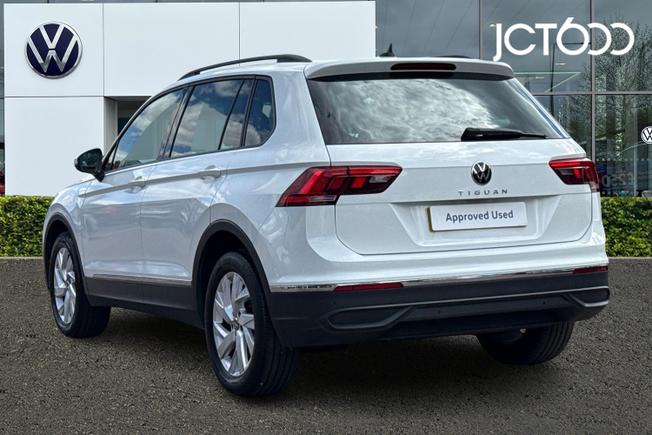 VOLKSWAGEN Tiguan Photo 3