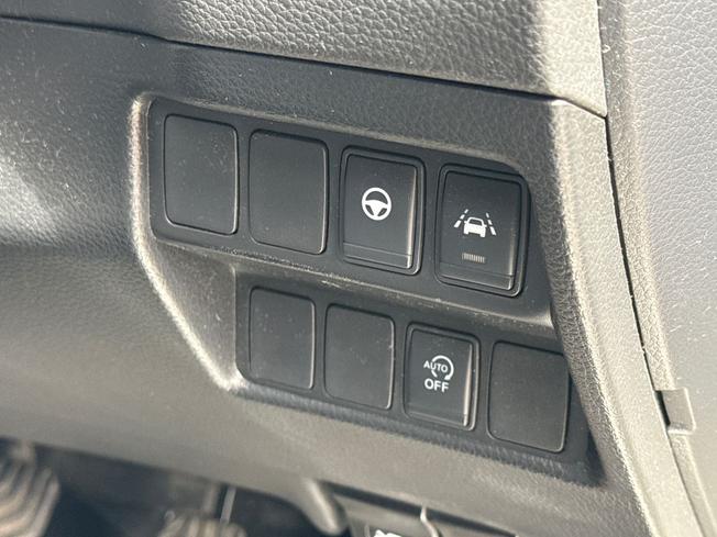 NISSAN Qashqai Photo 31