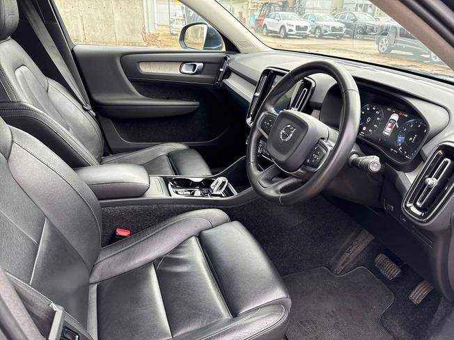 VOLVO XC40 Photo 28