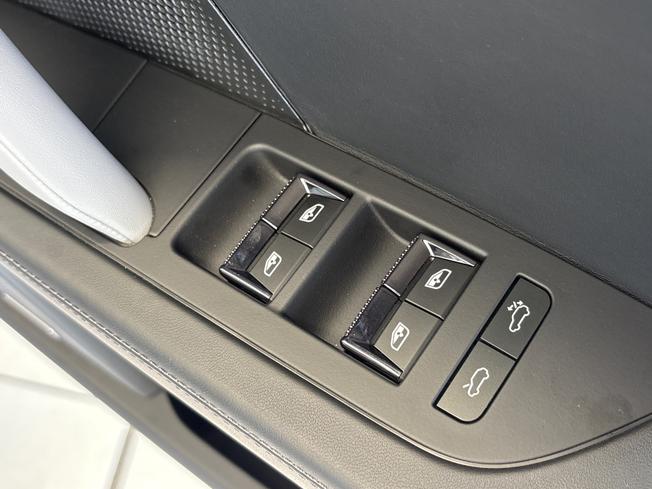 PORSCHE Cayenne Photo 34