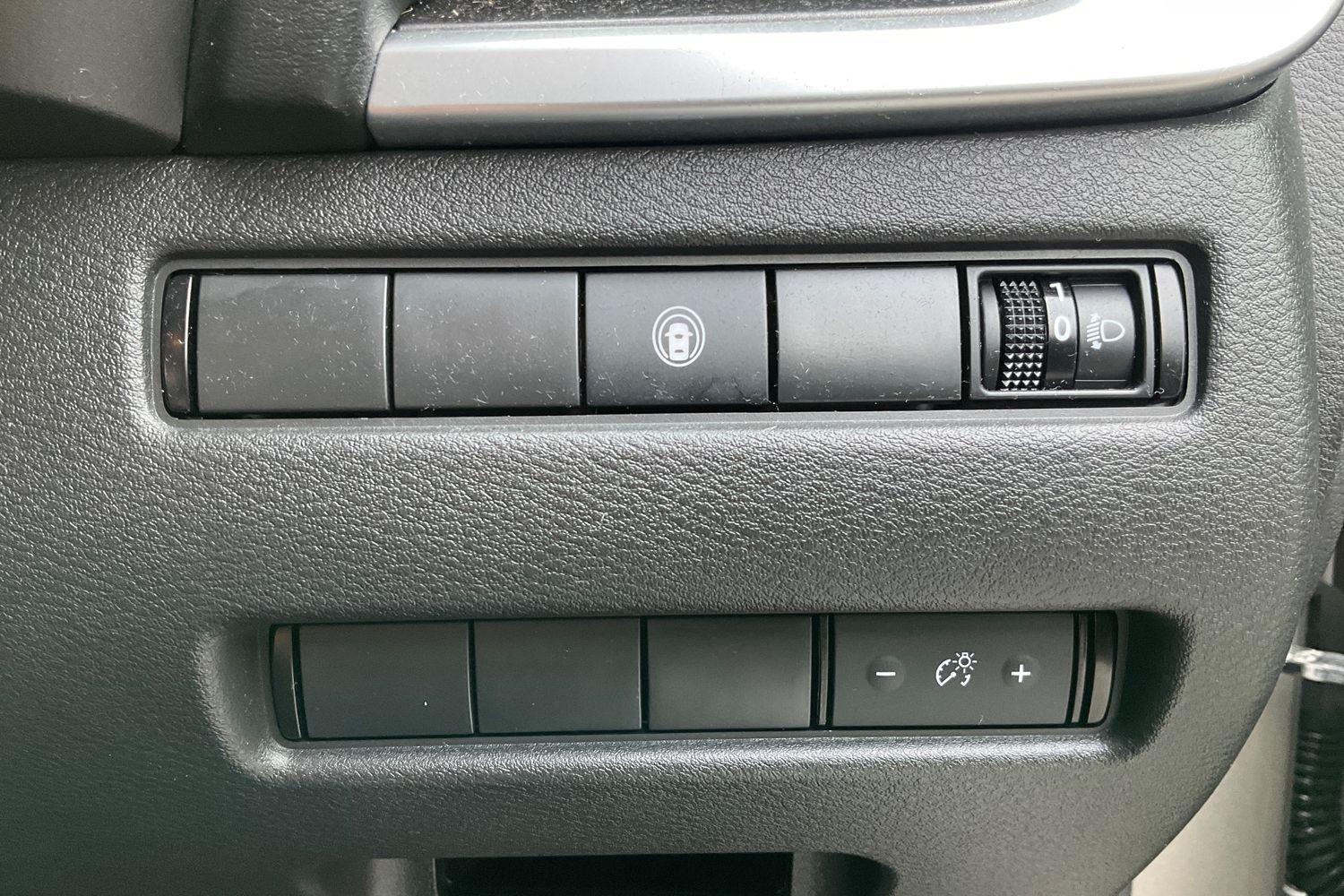 Nissan X-TRAIL Photo 29
