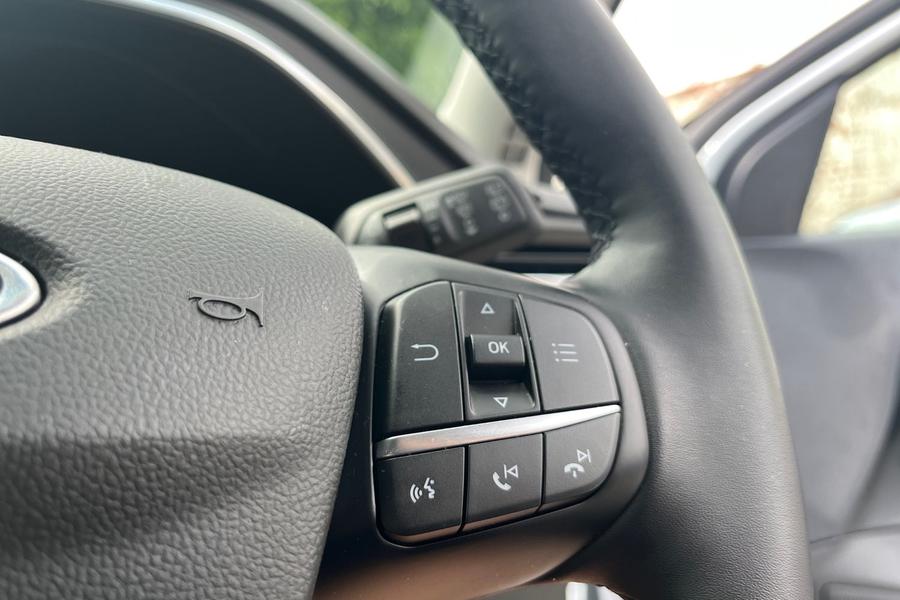 Ford FOCUS Photo autoimg-549b23c10bafff356ddbf10968bcdb19ff98cdfe.jpg