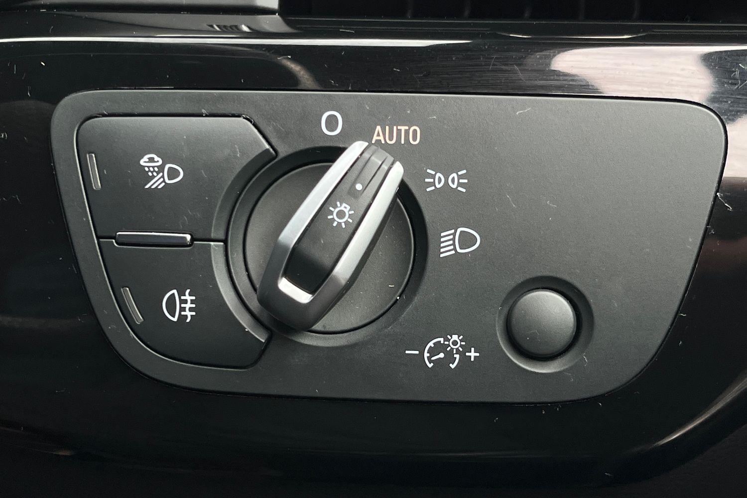 Audi A4 Photo 22