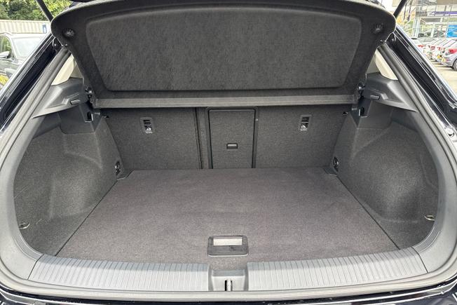 Volkswagen T-Roc Photo 12