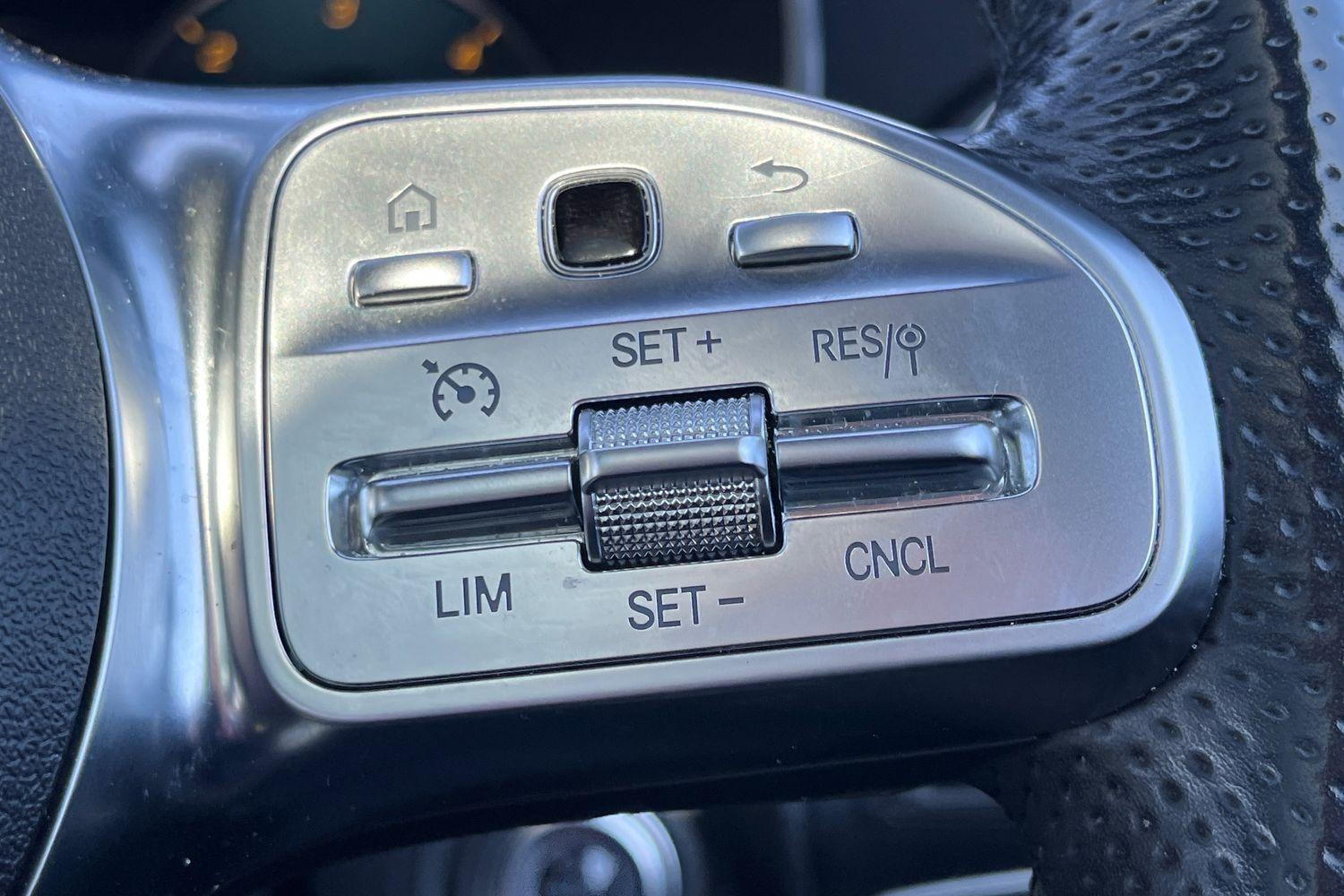 Mercedes-Benz GLC Photo 42