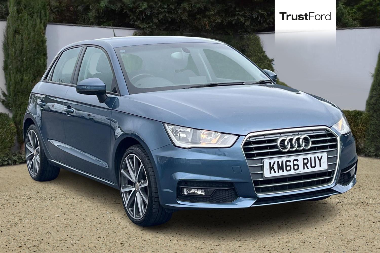 Audi A1 Photo 0