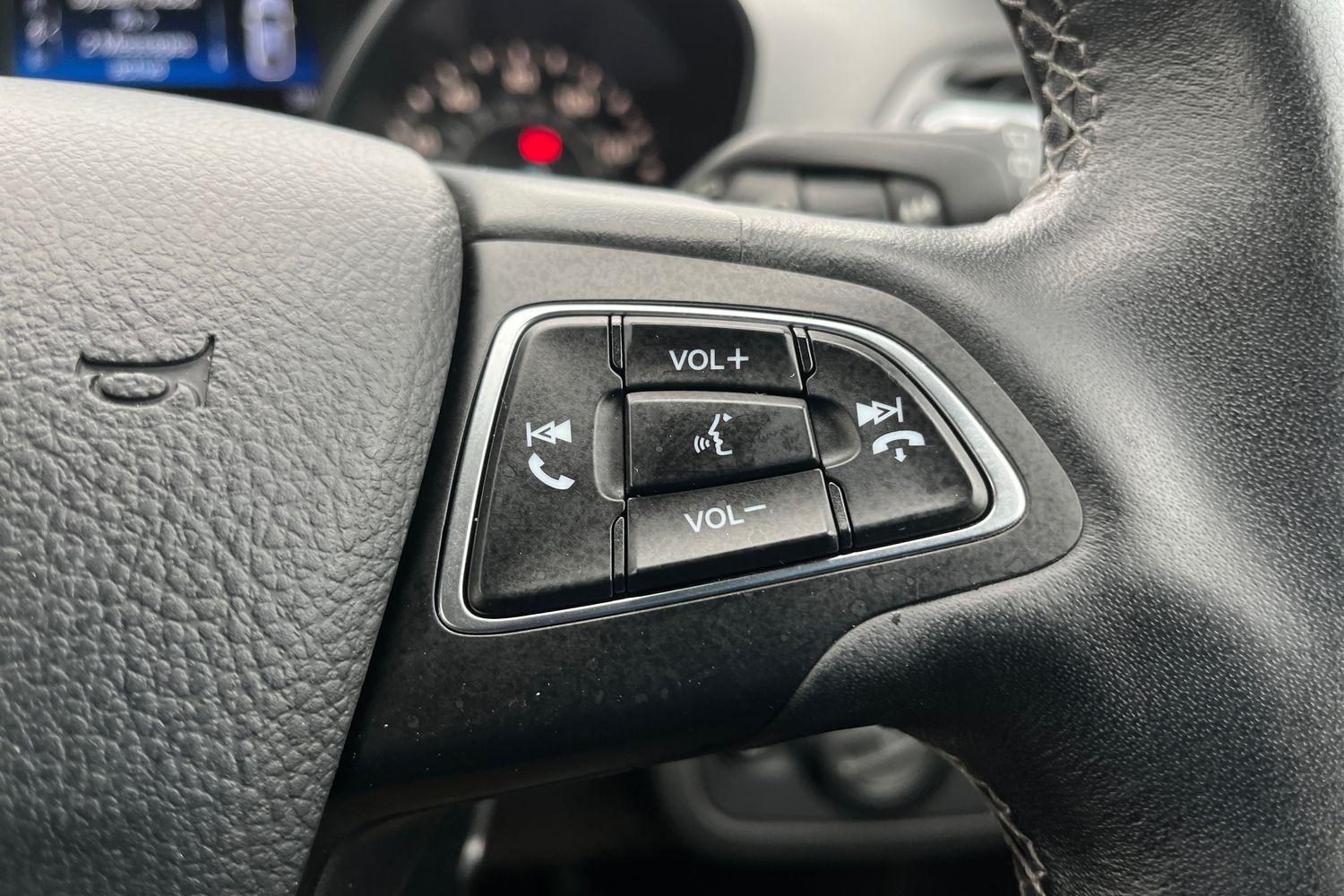 Ford KUGA Photo 31