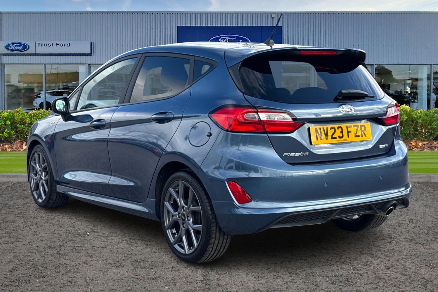 Ford FIESTA Photo 1