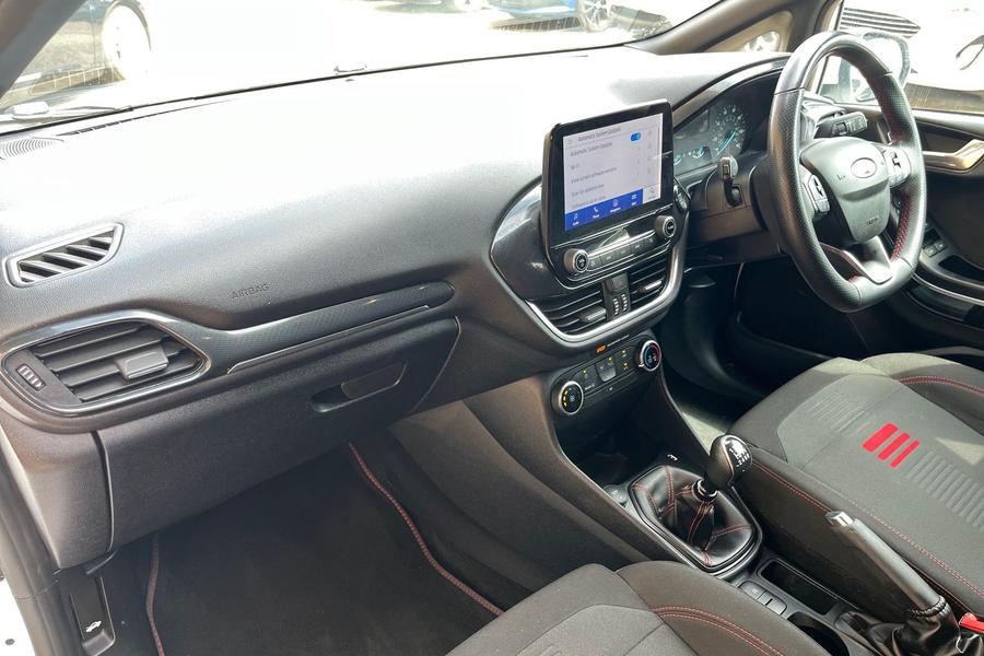 Ford FIESTA Photo autoimg-54b0422a8e0cff4f2439b62b79d77cfb2eb0b9f9.jpg