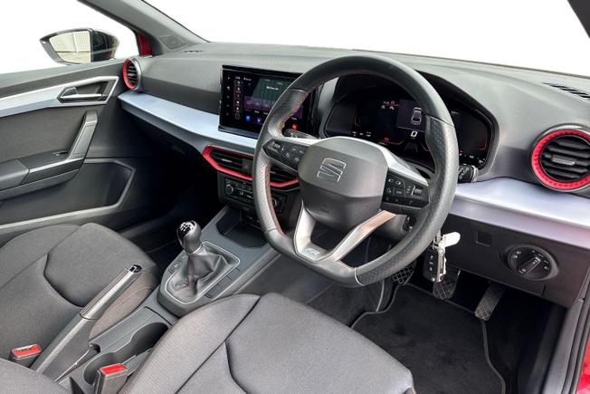 SEAT Ibiza Photo 6