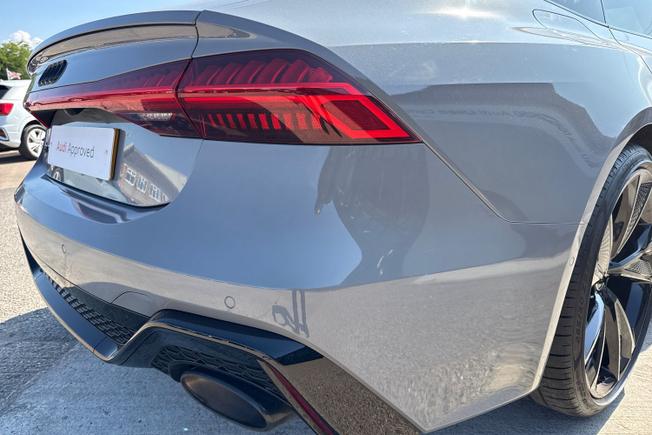 Audi RS7 Photo 28