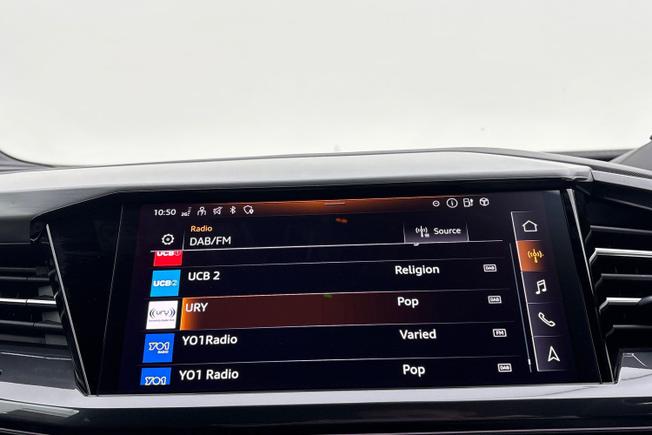 Audi Q4 Photo 13