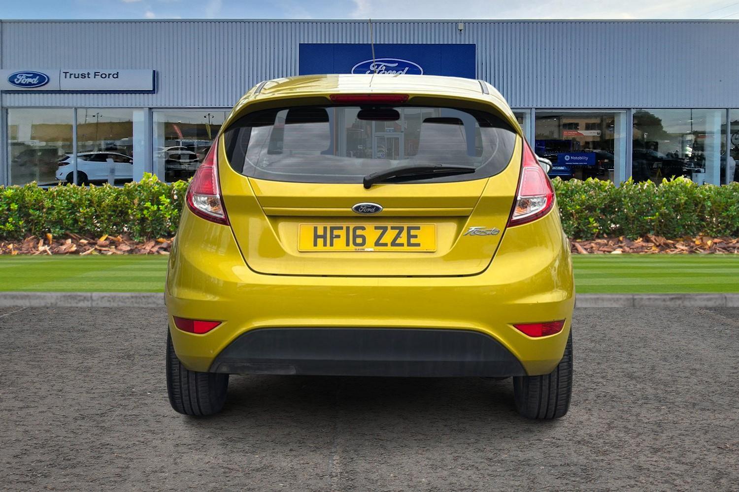 Ford FIESTA Photo 6