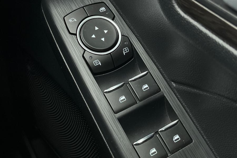 Ford KUGA Photo autoimg-54bce55319a5f7c40b422c3fc1f98e8fae240ecd.jpg