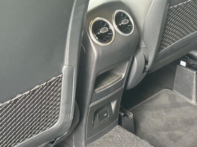 MERCEDES-BENZ GLA Photo 41