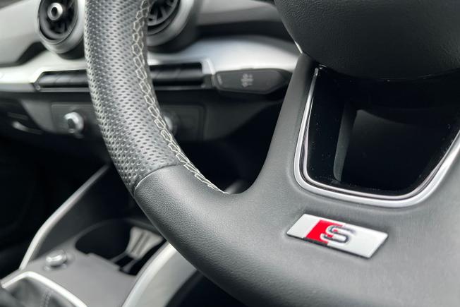 AUDI Q2 Photo 39