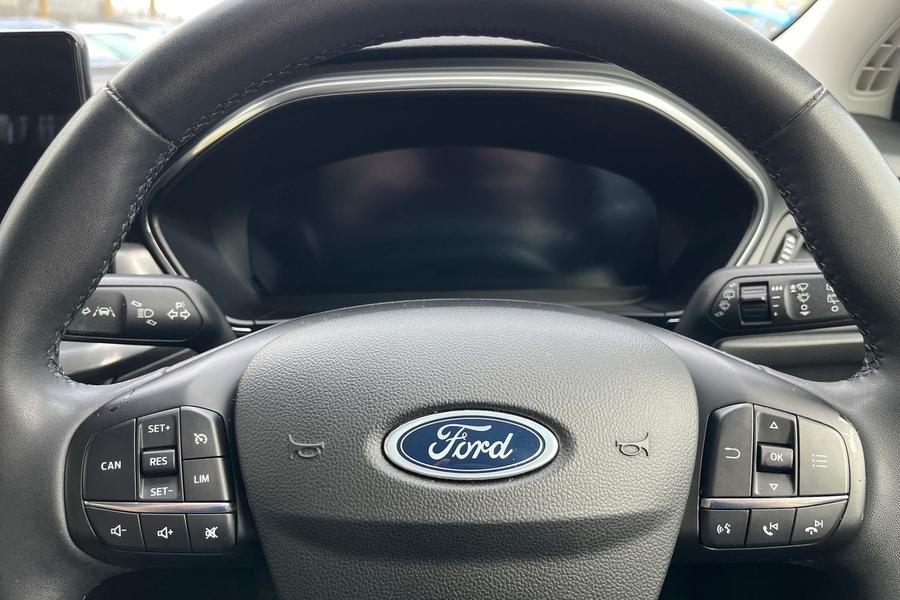 Ford FOCUS Photo autoimg-54cdc2f958f9362e563150fbc6fa27bb4edf6bc4.jpg