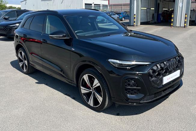 AUDI Q5 Photo 21