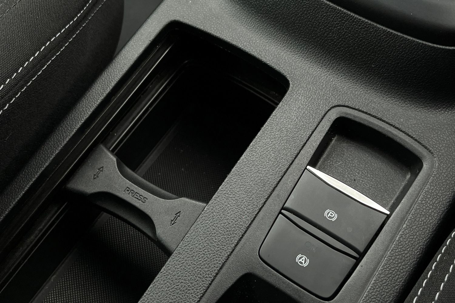 Ford FOCUS Photo 36