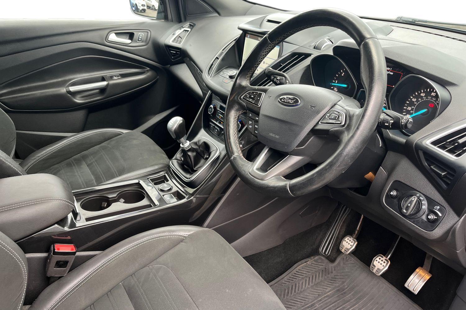 Ford KUGA Photo 8
