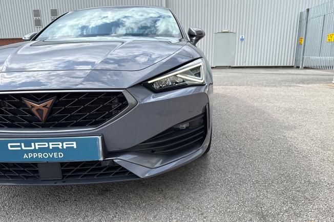 CUPRA Leon Photo 29