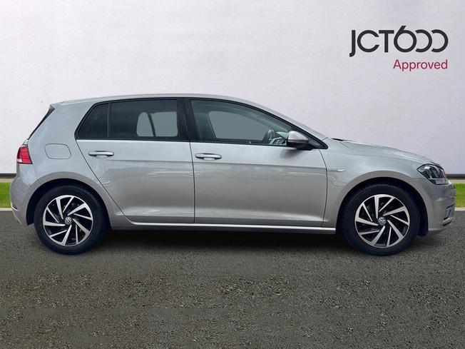 Volkswagen Golf Photo 4
