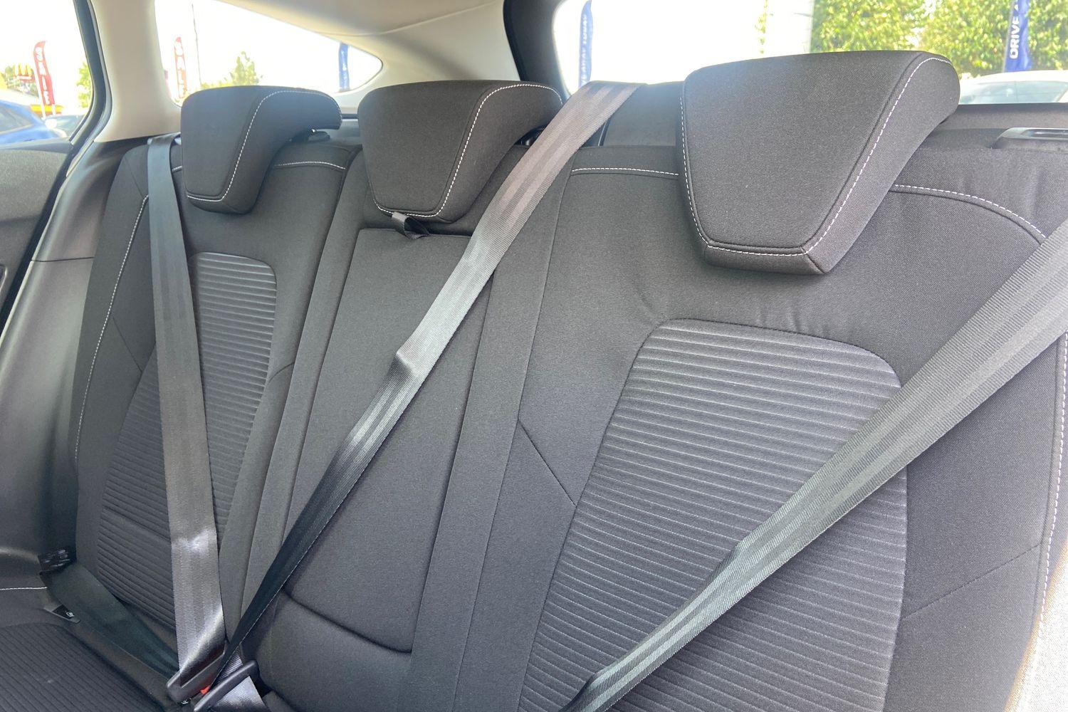 Ford FOCUS Photo 19