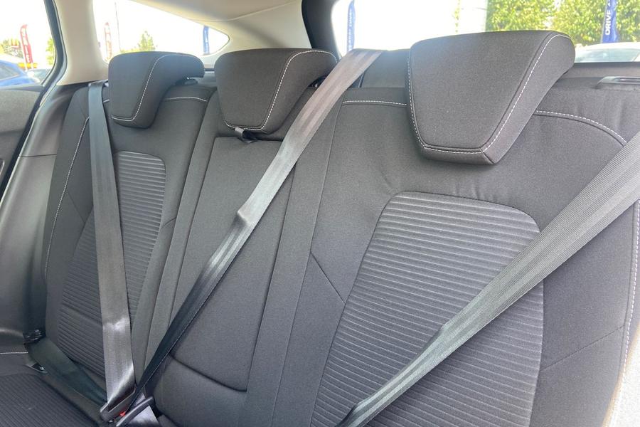 Ford FOCUS Photo autoimg-54dc7709a73ba1a29335ac2e487e12ed53f1f290.jpg