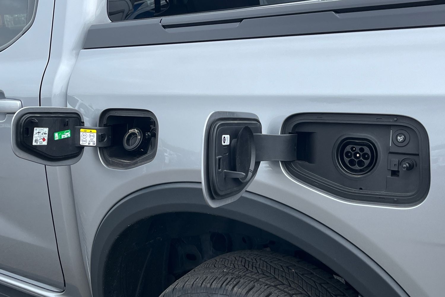 Ford RANGER Photo 37