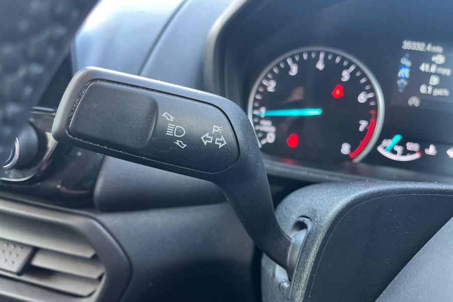 Ford ECOSPORT Photo autoimg-54dfb94f596a0b39cb282d0b06f16cdc0dd0fcdc.jpg