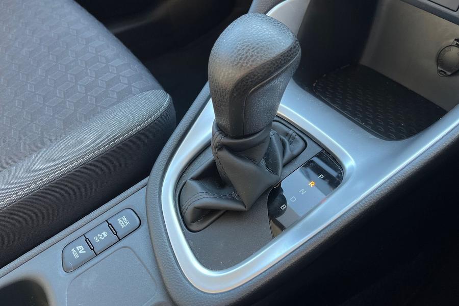 Toyota YARIS Photo autoimg-54e2352b02097d61f895687899e170941dc7c025.jpg