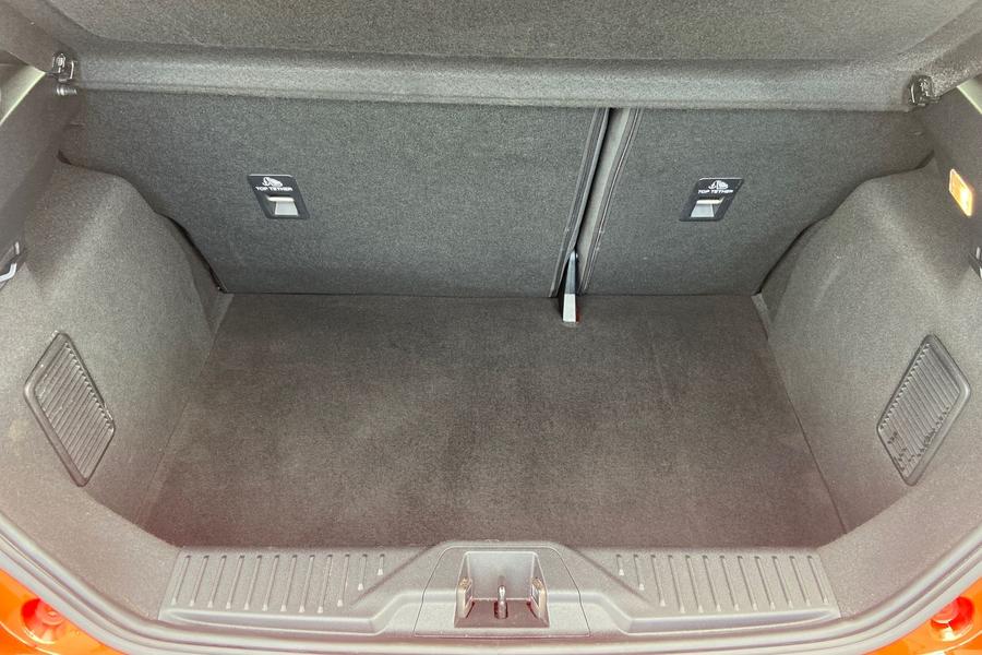 Ford FIESTA Photo autoimg-54e3abf95edbd673eeb5ceeadd3d99b4b2ad4930.jpg