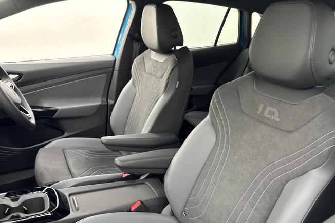 VOLKSWAGEN ID.4 Photo 25