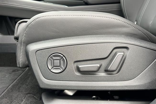 AUDI  Audi Q4 Sportback Photo 37