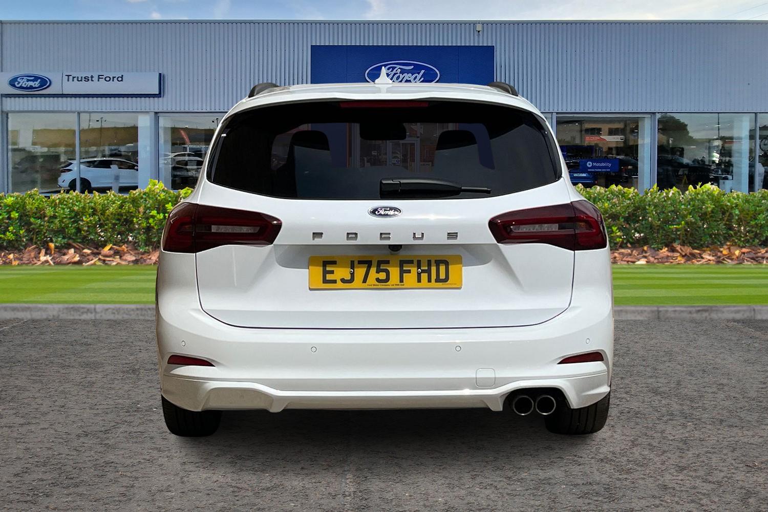 Ford FOCUS Photo 6