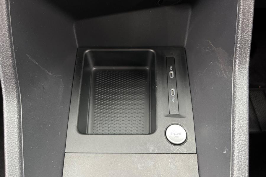 Ford TOURNEO CONNECT Photo autoimg-54f44d4f4acf4185fddf61dee4afa0ebc7520473.jpg