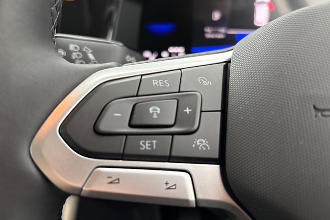 VOLKSWAGEN Polo Photo 16