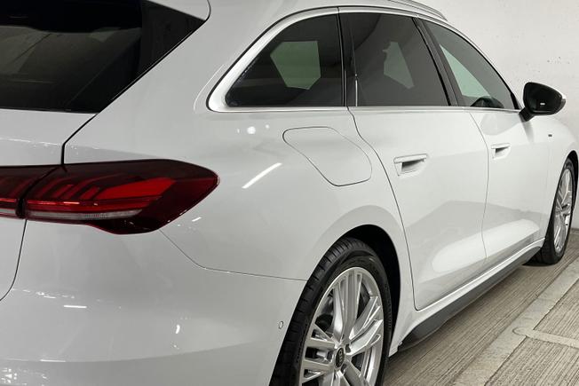 AUDI A5 Avant Photo 36